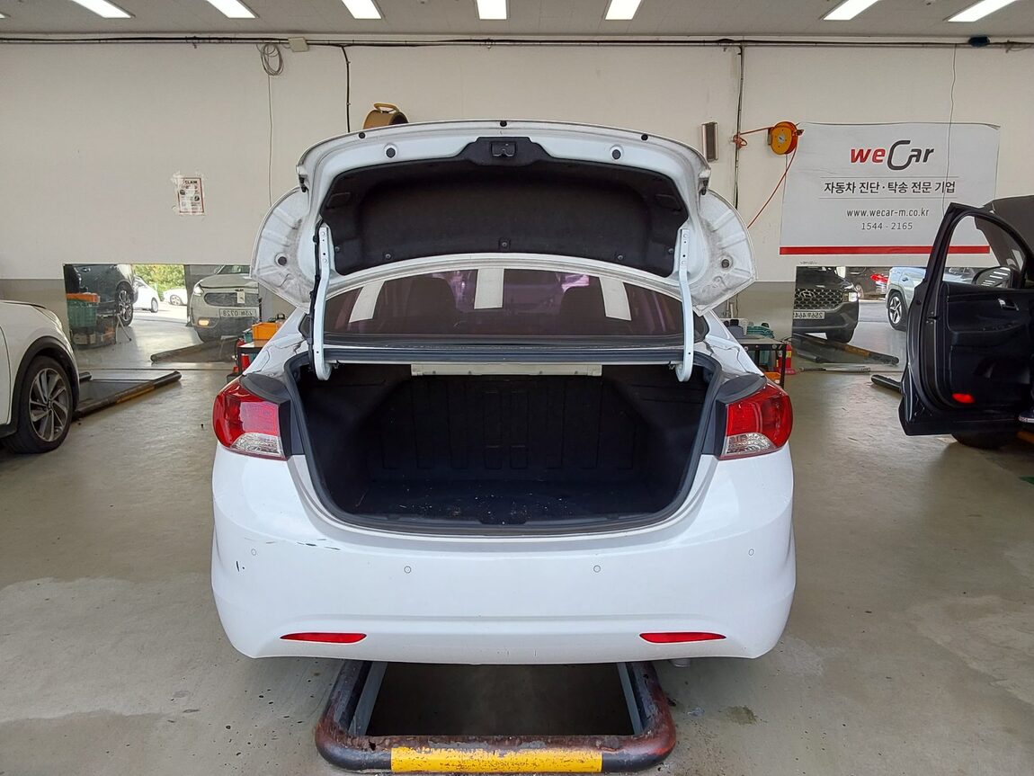 HYUNDAI AVANTE MD M16 GDi BLUE SAVER 2012 - zdjęcie 15