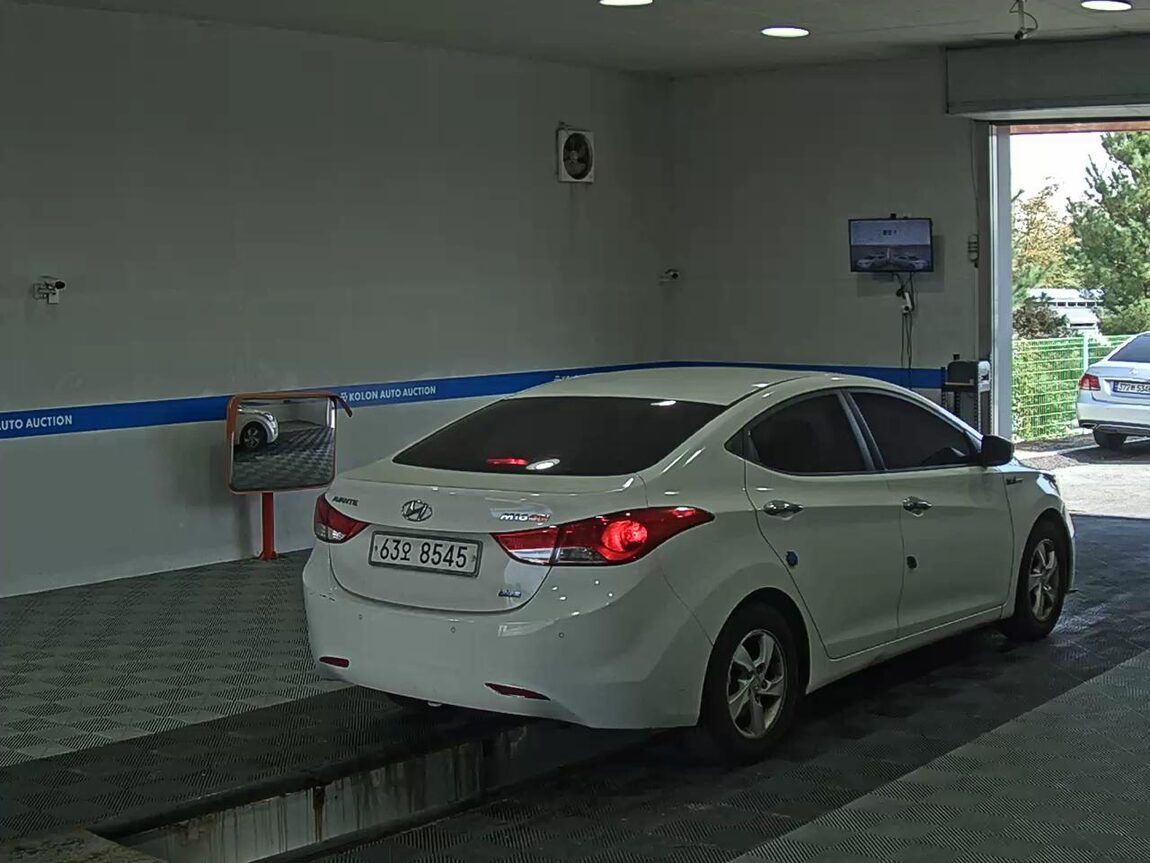HYUNDAI AVANTE MD M16 GDi BLUE SAVER 2012 - zdjęcie 5