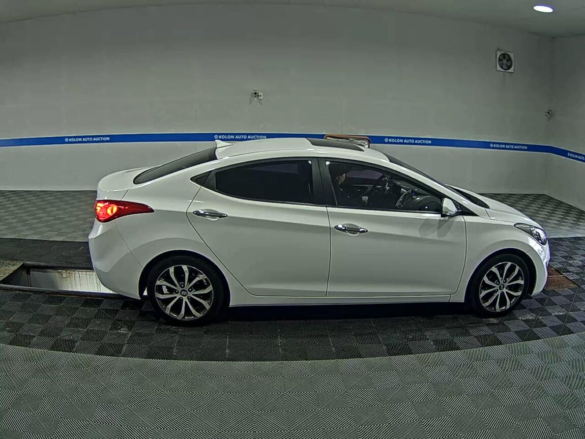 HYUNDAI AVANTE MD M16 GDi MODERN 2014 - zdjęcie 4