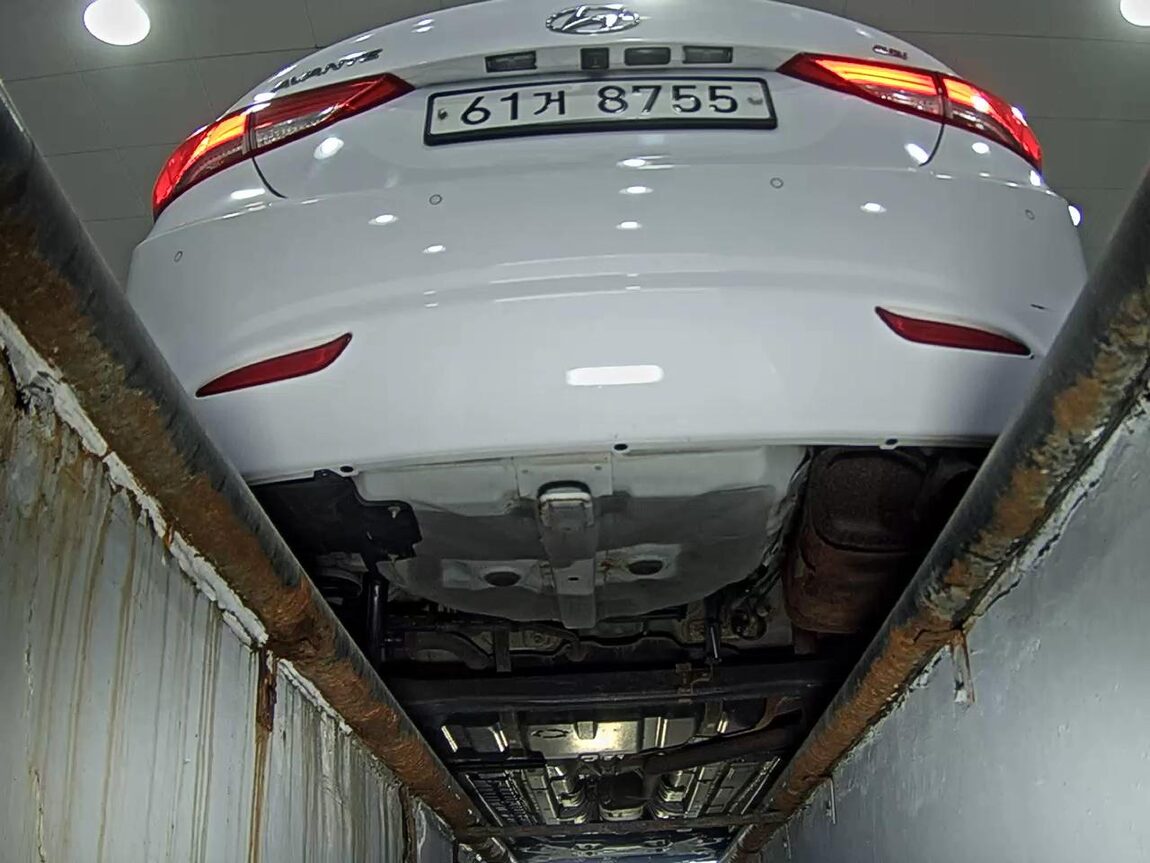 HYUNDAI AVANTE MD M16 GDi MODERN 2014 - zdjęcie 8