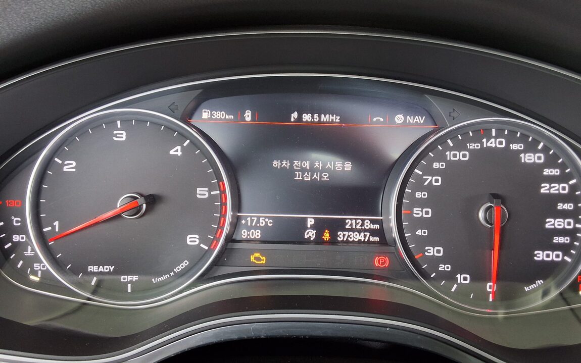 AUDI A6 (4TH GEN) 35 TDI PREMIUM 2016 - zdjęcie 9
