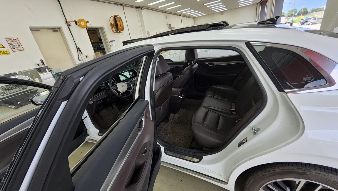 HYUNDAI THE NEW GRANDEUR IG GASOLINE 2.5 PREMIUM CHOICE 2020 - zdjęcie 12