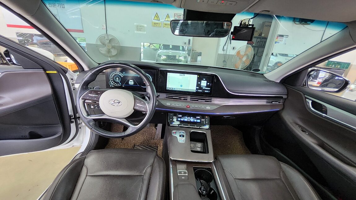 HYUNDAI THE NEW GRANDEUR IG GASOLINE 2.5 PREMIUM CHOICE 2020 - zdjęcie 11
