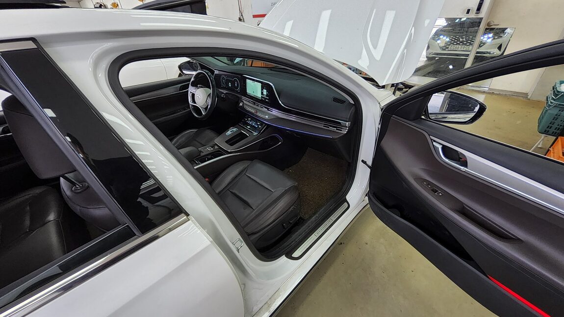 HYUNDAI THE NEW GRANDEUR IG GASOLINE 2.5 PREMIUM CHOICE 2020 - zdjęcie 14