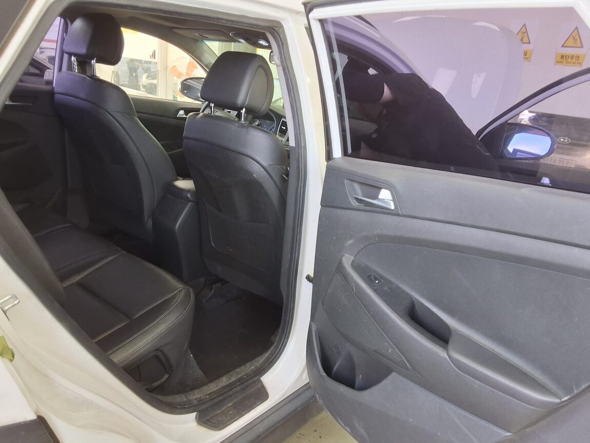 HYUNDAI ALL NEW TUCSON DIESEL 1.7 2WD STYLE 2016 - zdjęcie 13