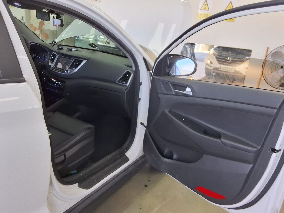 HYUNDAI ALL NEW TUCSON DIESEL 1.7 2WD STYLE 2016 - zdjęcie 14