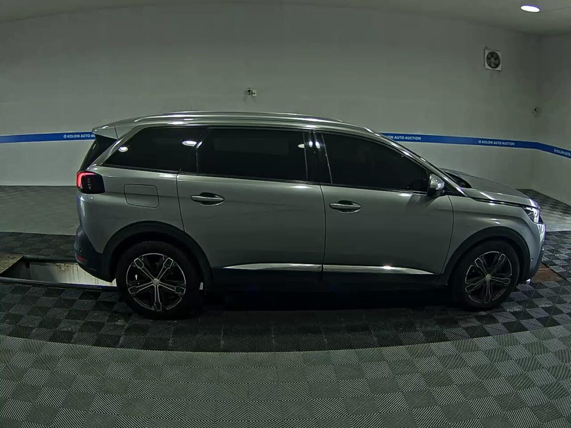 PEUGEOT 5008 (2ND GEN) 1.6 BlueHDi ALLURE 2018 - zdjęcie 4