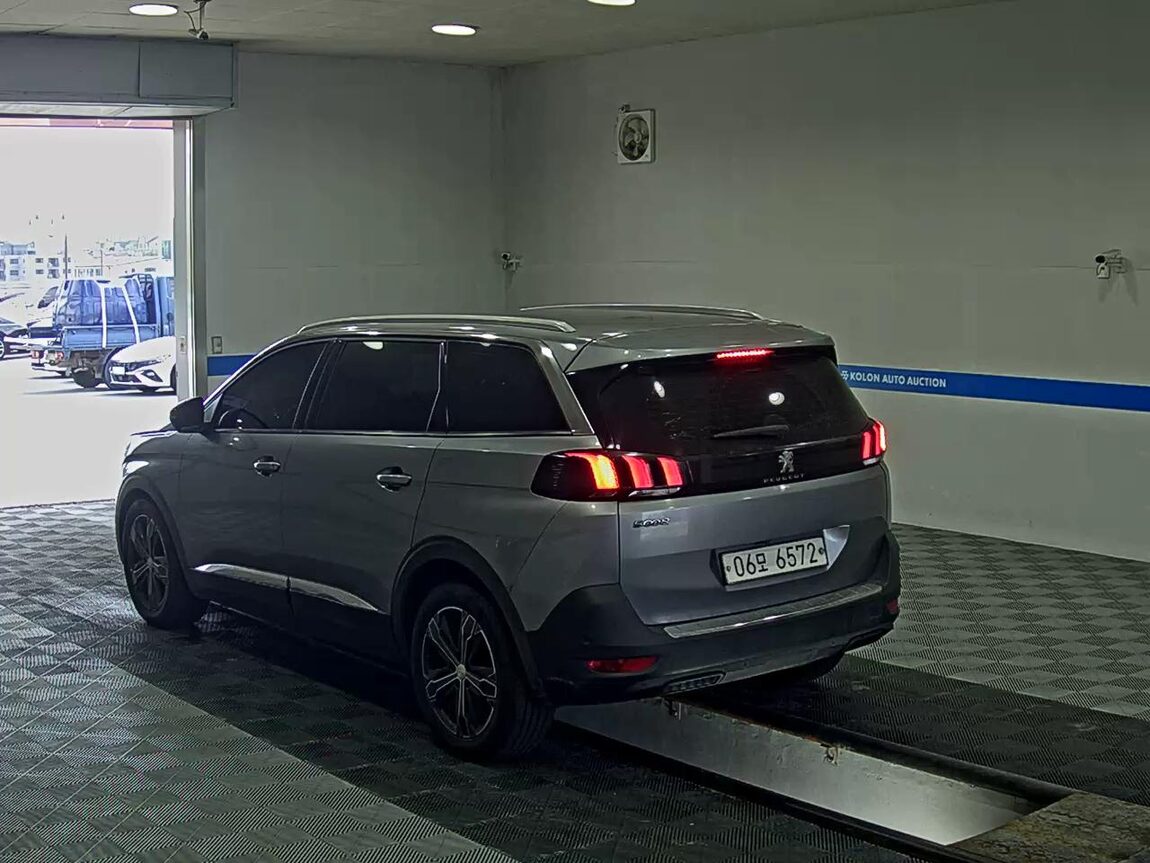 PEUGEOT 5008 (2ND GEN) 1.6 BlueHDi ALLURE 2018 - zdjęcie 6
