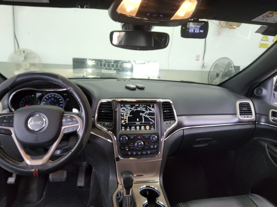 JEEP GRAND CHEROKEE (WK2) 3.6 V6 LIMITED 2017 - zdjęcie 11