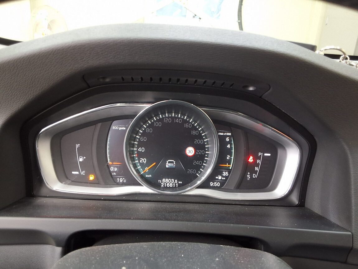VOLVO S60 (2ND GEN) T5 SUMMUM 2018 - zdjęcie 10