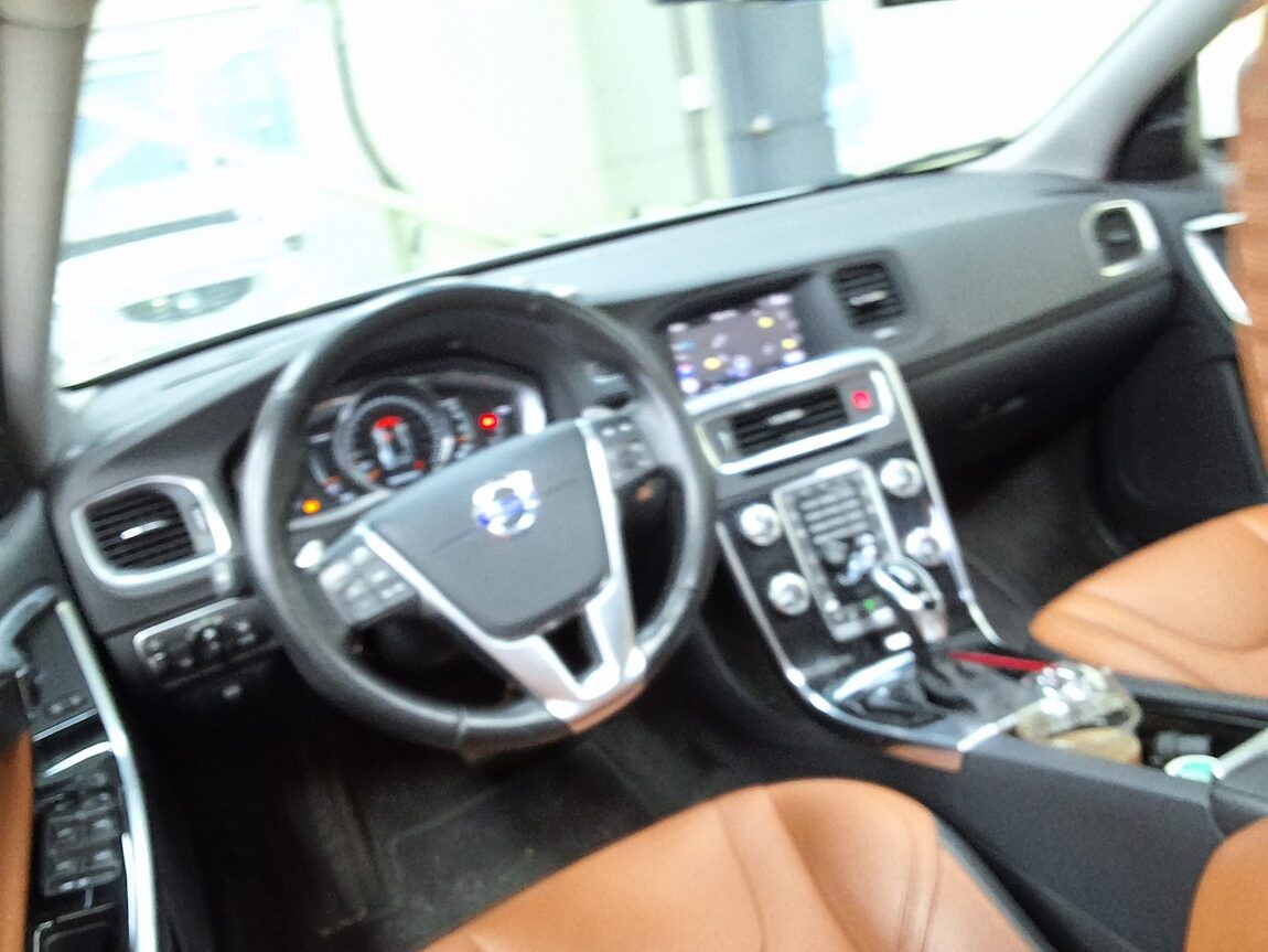 VOLVO S60 (2ND GEN) T5 SUMMUM 2018 - zdjęcie 12