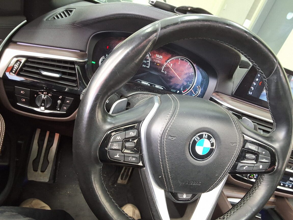 BMW 5 SERIES (7TH GEN) 520d M SPORT PACK PLUS 2018 - zdjęcie 23