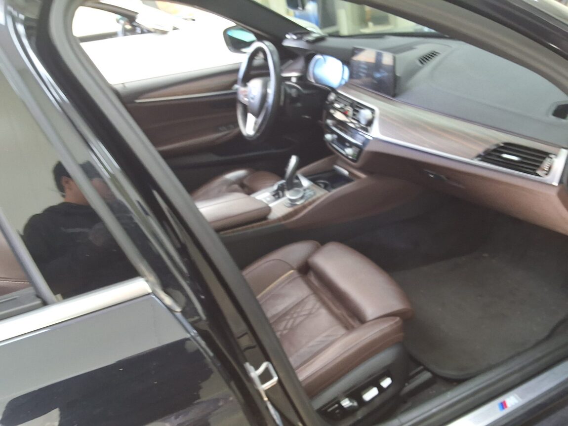 BMW 5 SERIES (7TH GEN) 520d M SPORT PACK PLUS 2018 - zdjęcie 15