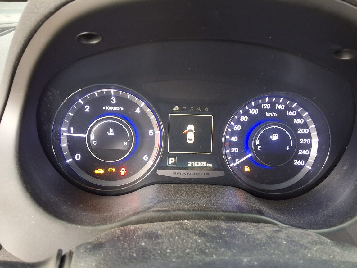HYUNDAI GRANDEUR HG DIESEL HG 220 PREMIUM 2016 - zdjęcie 9