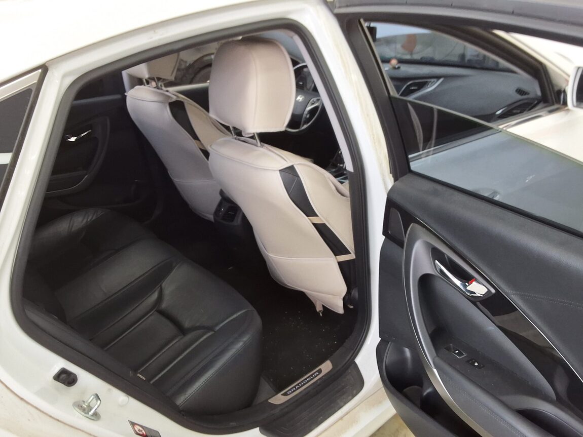 HYUNDAI GRANDEUR HG DIESEL HG 220 PREMIUM 2016 - zdjęcie 13