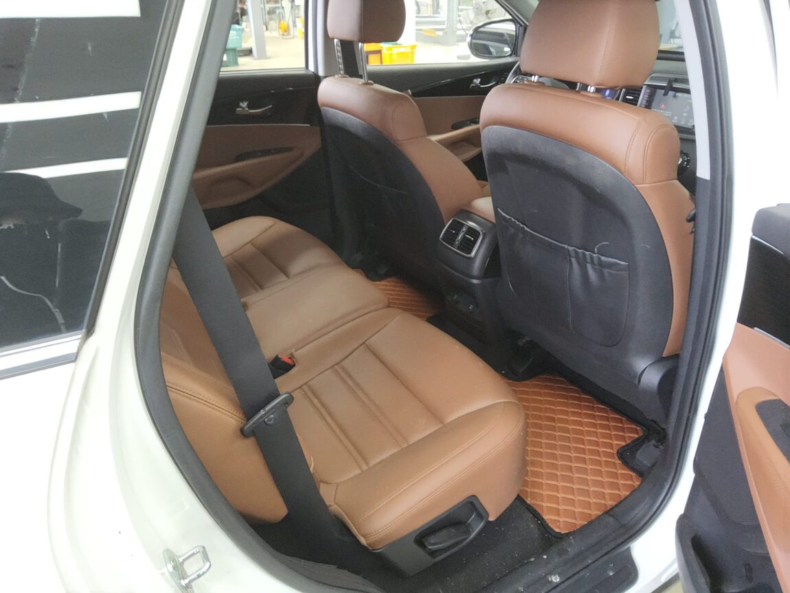 KIA THE NEW SORENTO DIESEL R2.0 2WD NOBLESSE 2020 - zdjęcie 13