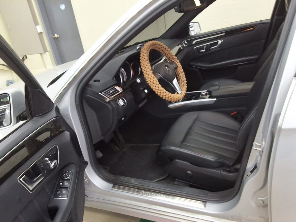 MERCEDES-BENZ E-CLASS (4TH GEN) E220 CDI BLUETEC AVANTGARDE 2016 - zdjęcie 11