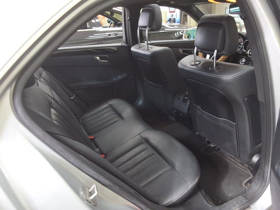 MERCEDES-BENZ E-CLASS (4TH GEN) E220 CDI BLUETEC AVANTGARDE 2016 - zdjęcie 14