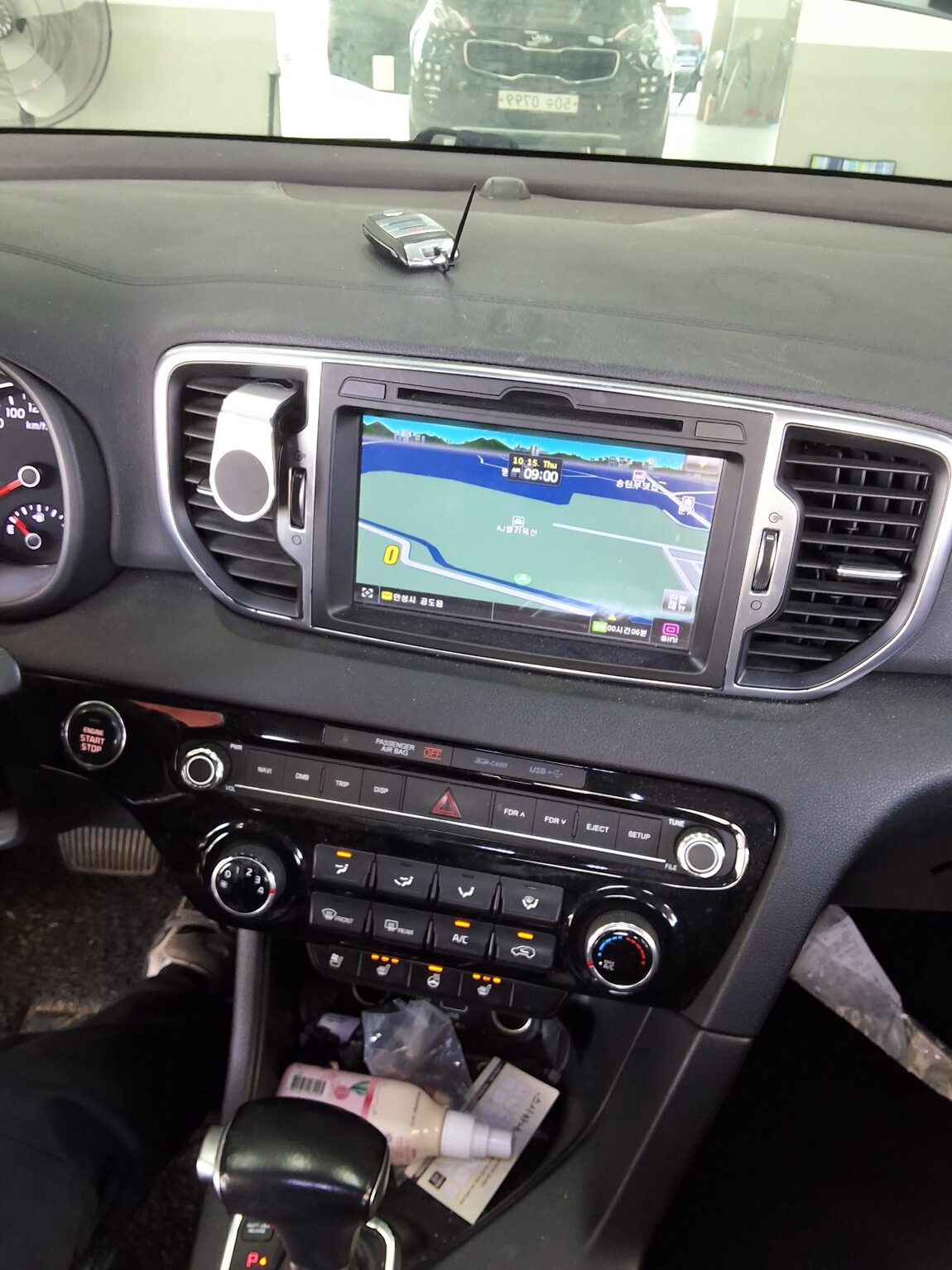 KIA NEW SPORTAGE R2.0 4WD NOBLESSE 2016 - zdjęcie 17