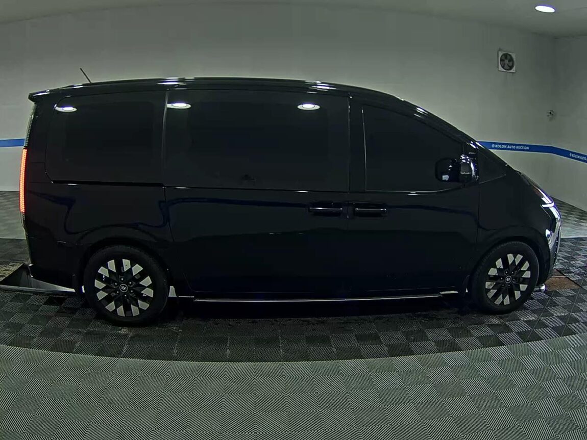 HYUNDAI STARIA 3.5 LPG LOUNGE 7-SEATER INSPIRATION 2022 - zdjęcie 4