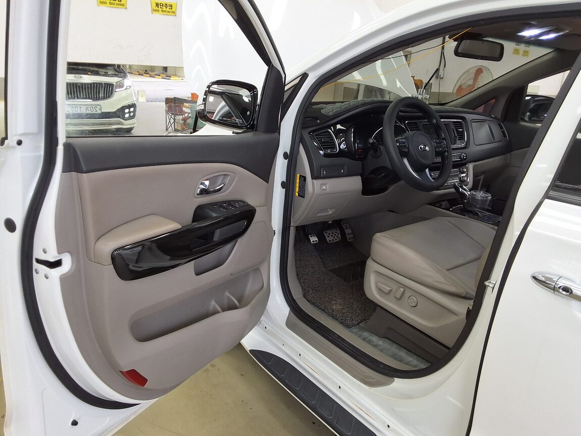 KIA ALL NEW CARNIVAL 9-SEATER DIESEL PRESTIGE 2016 - zdjęcie 10