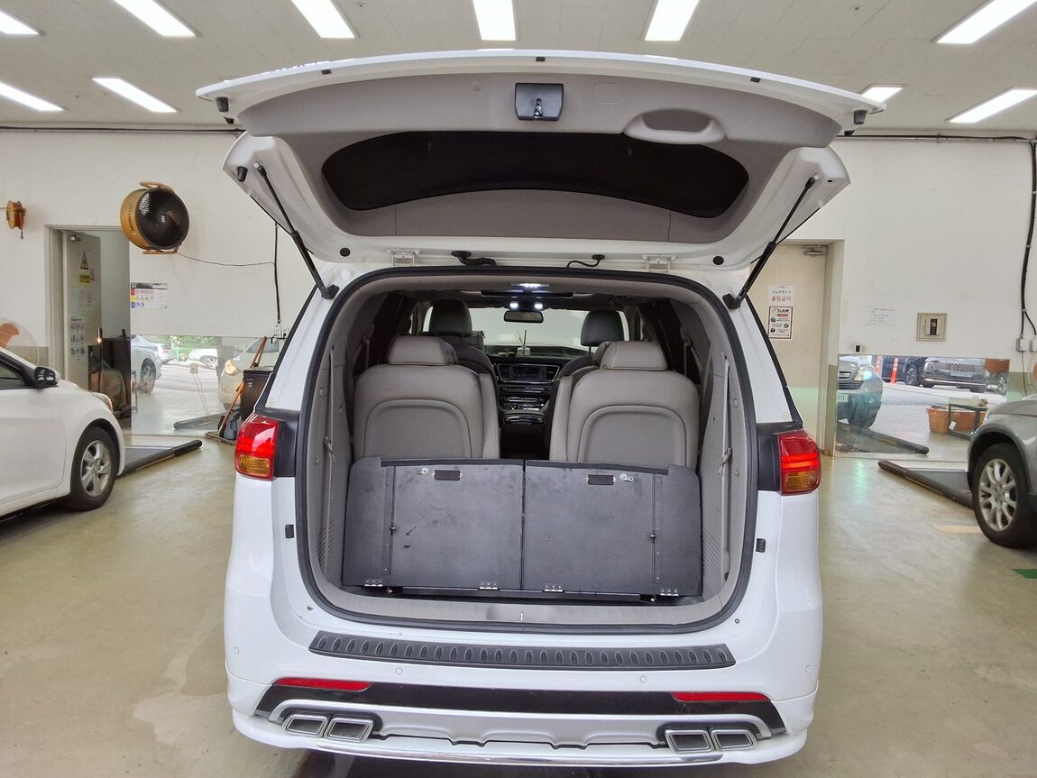 KIA ALL NEW CARNIVAL 9-SEATER DIESEL PRESTIGE 2016 - zdjęcie 15