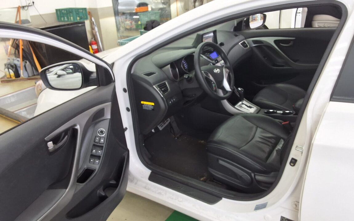 HYUNDAI AVANTE MD M16 GDi DELUXE 2012 - zdjęcie 10