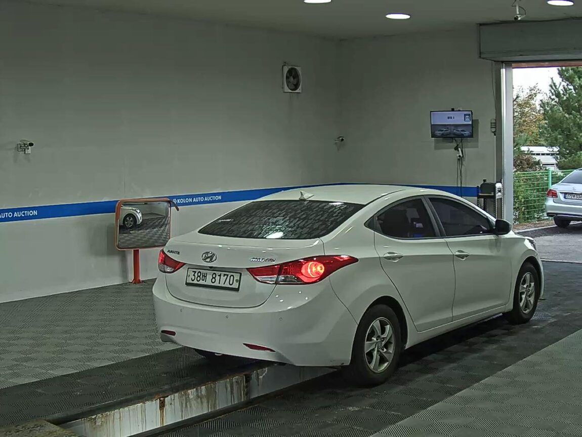 HYUNDAI AVANTE MD M16 GDi DELUXE 2012 - zdjęcie 5
