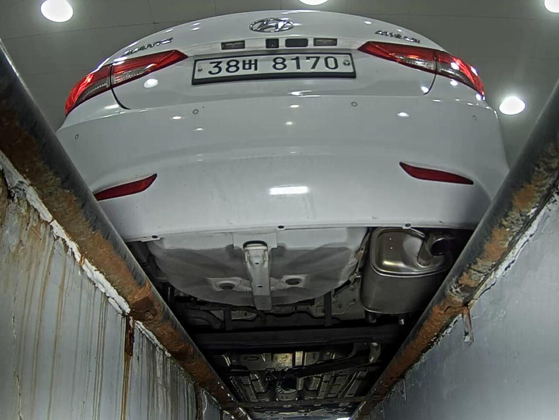 HYUNDAI AVANTE MD M16 GDi DELUXE 2012 - zdjęcie 8