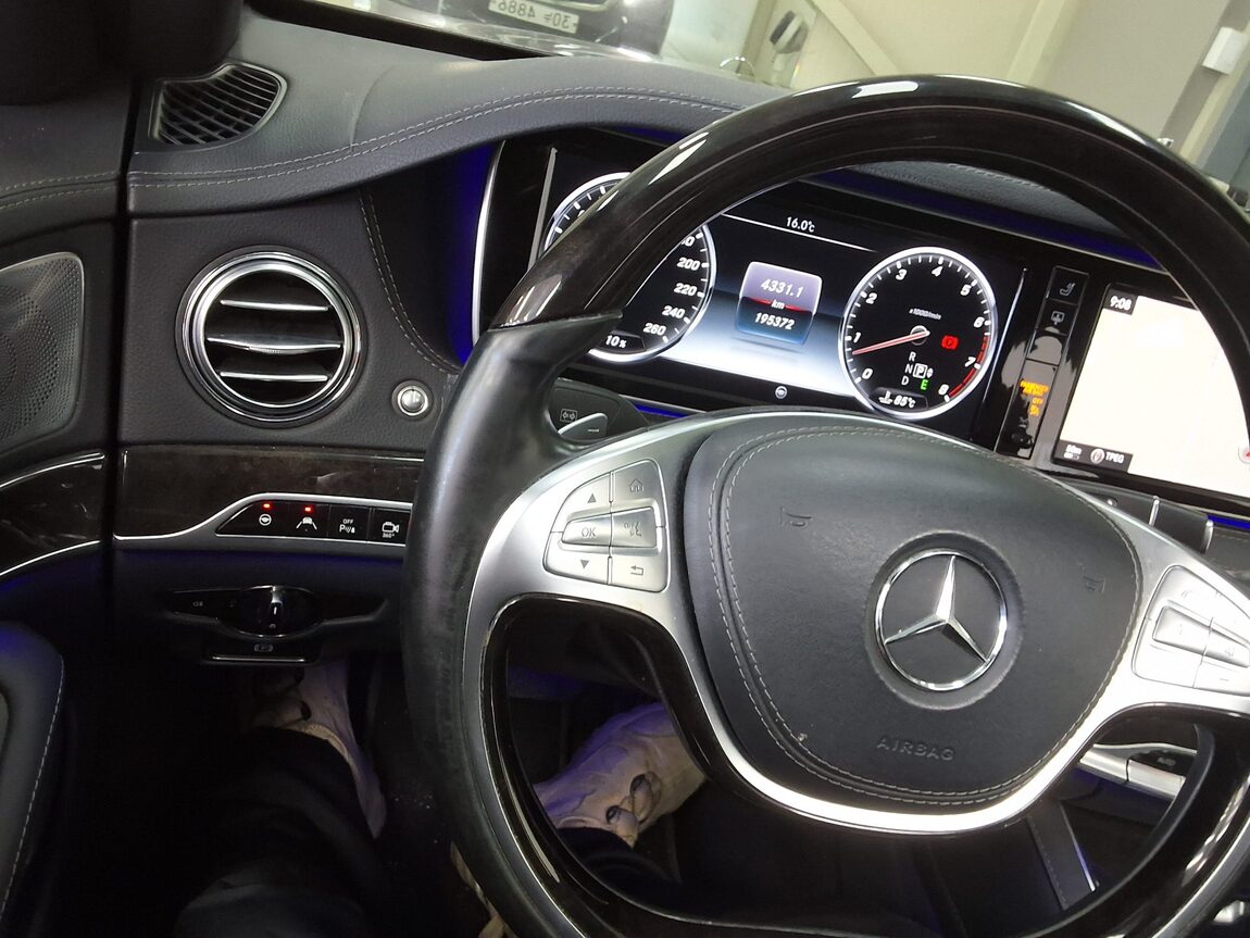 MERCEDES-BENZ S-CLASS (6TH GEN) S500L 4MATIC 2015 - zdjęcie 23
