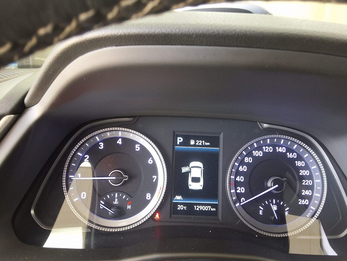 HYUNDAI SONATA (DN8) G2.0 MODERN 2022 - zdjęcie 10