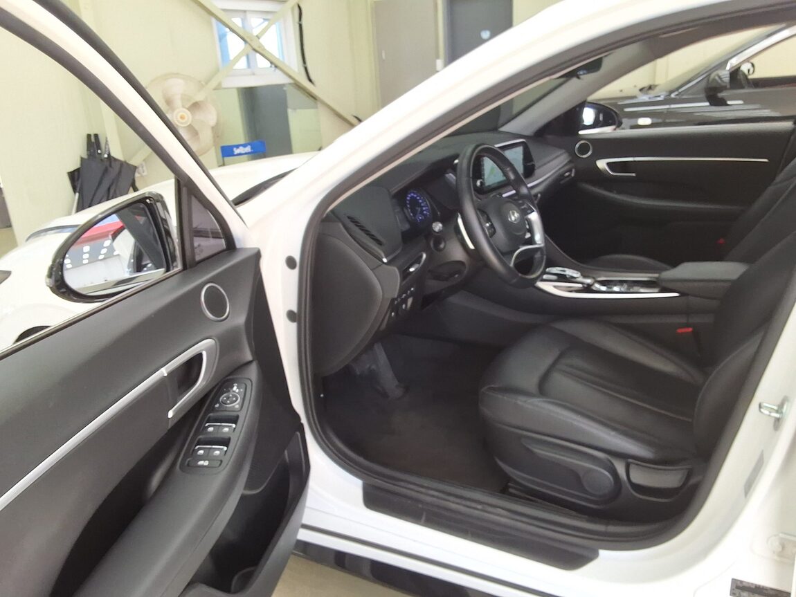 HYUNDAI SONATA (DN8) G2.0 MODERN 2022 - zdjęcie 11
