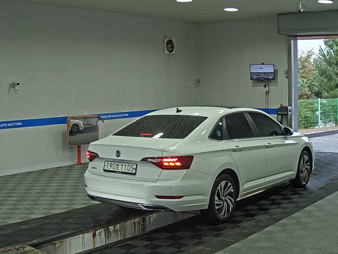 VOLKSWAGEN JETTA (7TH GEN) 1.4 TSI PRESTIGE 2021 - zdjęcie 5