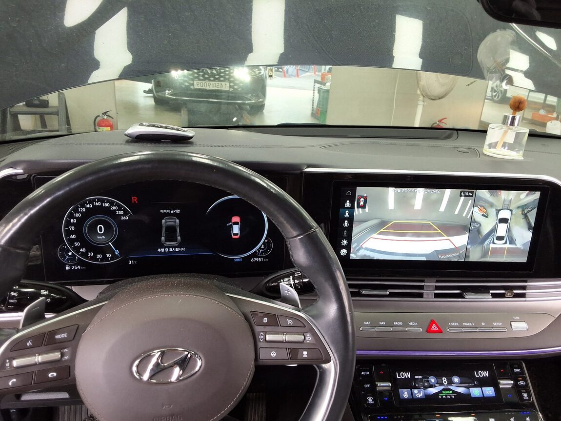HYUNDAI THE NEW GRANDEUR IG GASOLINE 2.5 EXCLUSIVE 2020 - zdjęcie 17
