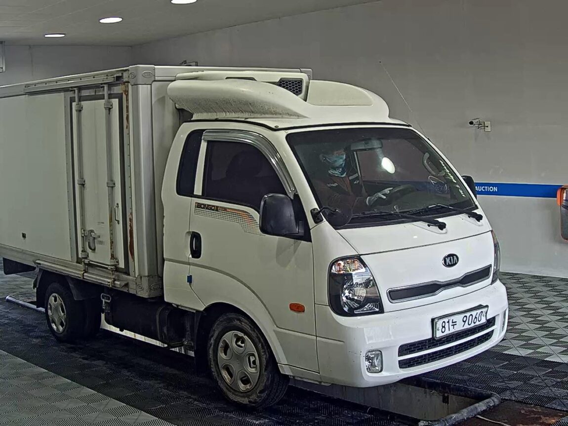 KIA BONGO III CARGO REFRIGERATED BOX TRUCK 2016 - zdjęcie 3