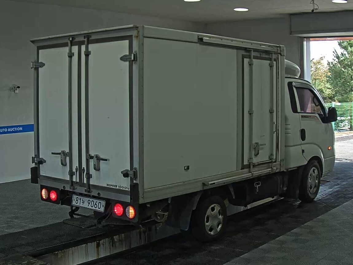 KIA BONGO III CARGO REFRIGERATED BOX TRUCK 2016 - zdjęcie 5
