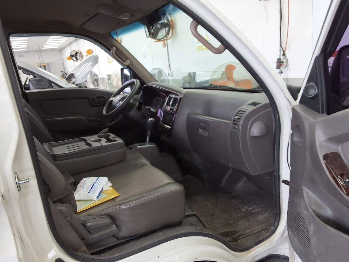 HYUNDAI PORTER II CRDi SUPER CAB EXTRA LONG WHEELBASE HIGH SUPER 2015 - zdjęcie 11