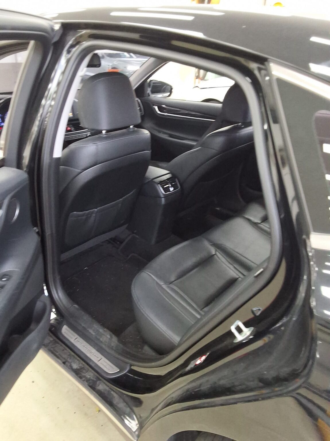 HYUNDAI GRANDEUR IG 2.2 DIESEL MODERN 2019 - zdjęcie 12