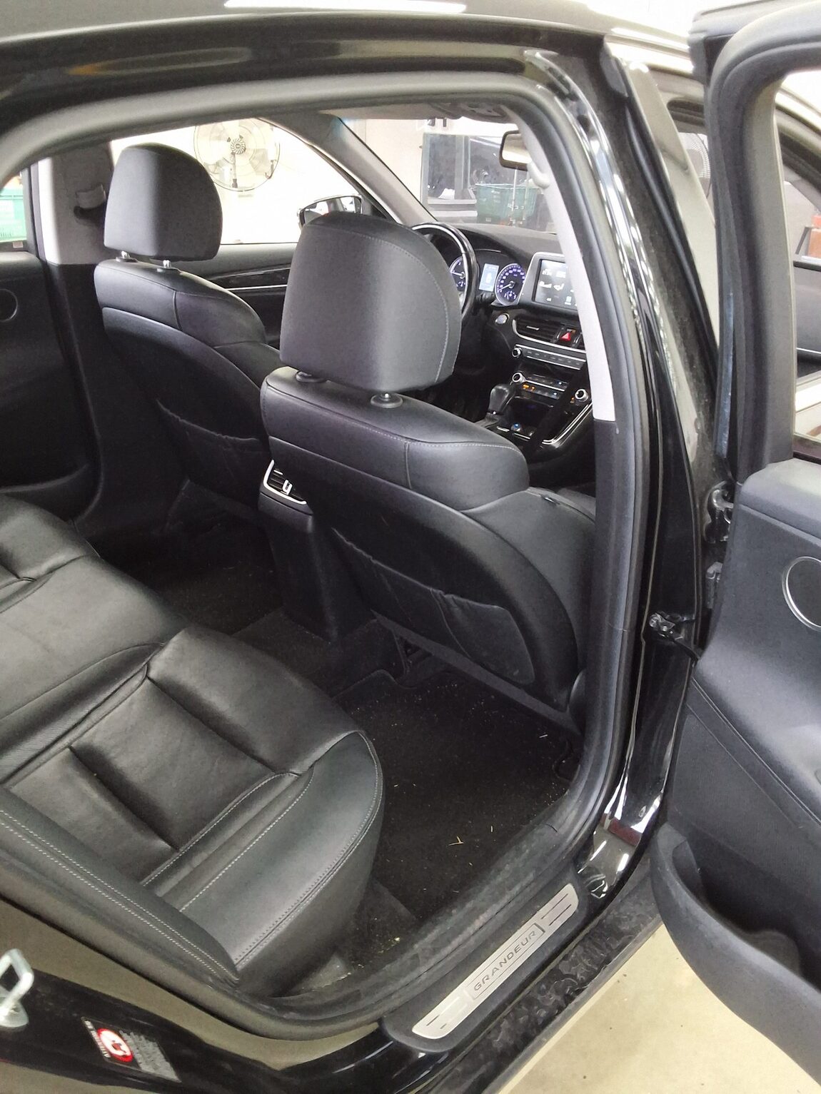 HYUNDAI GRANDEUR IG 2.2 DIESEL MODERN 2019 - zdjęcie 13