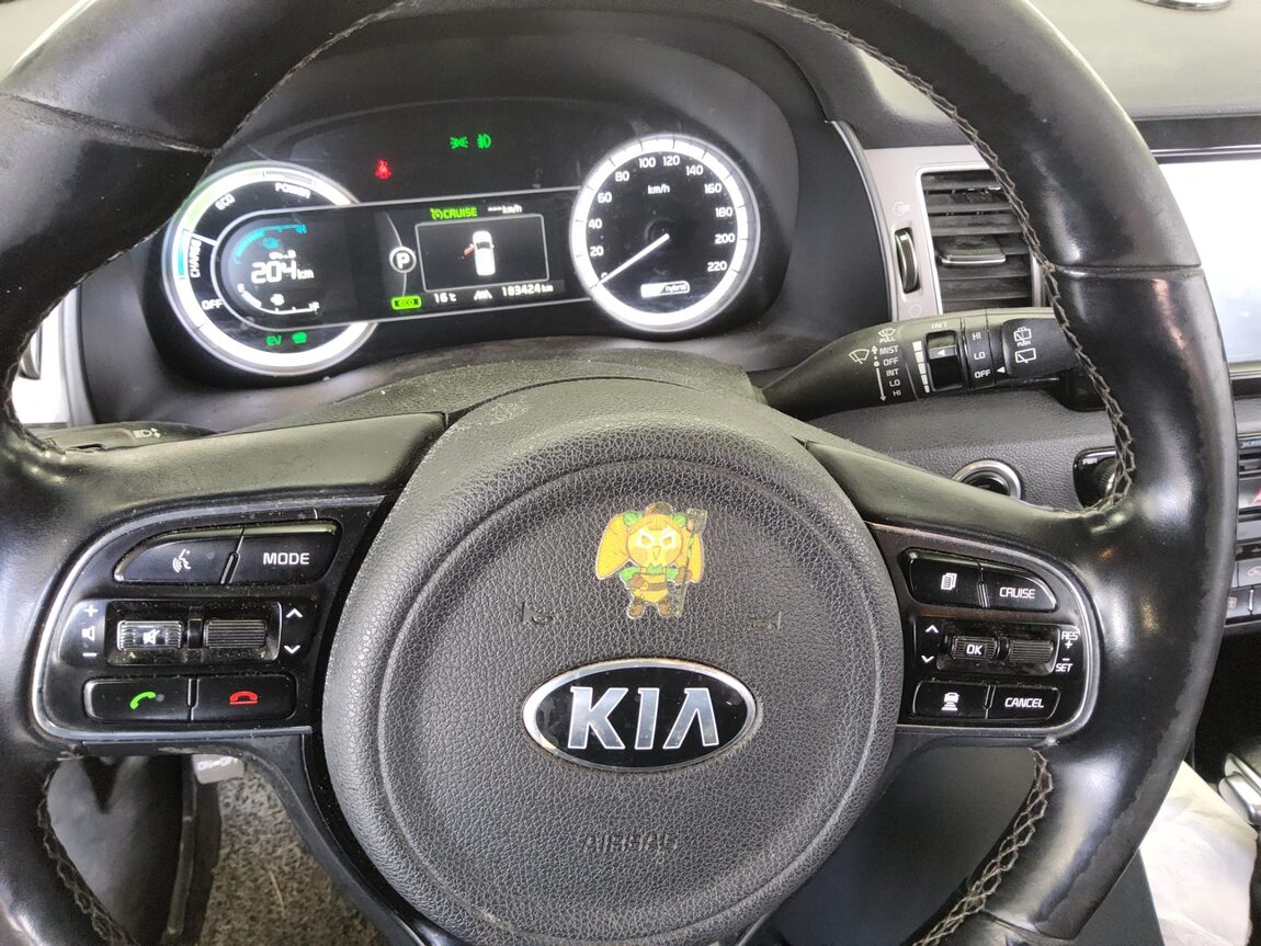 KIA NIRO 1.6 HYBRID NOBLESSE 2017 - zdjęcie 17