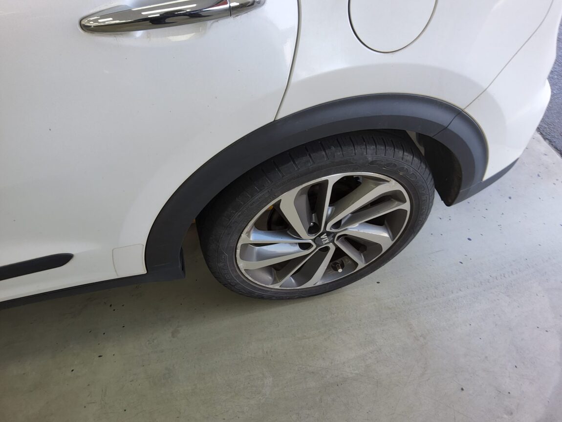 KIA NIRO 1.6 HYBRID NOBLESSE 2017 - zdjęcie 21