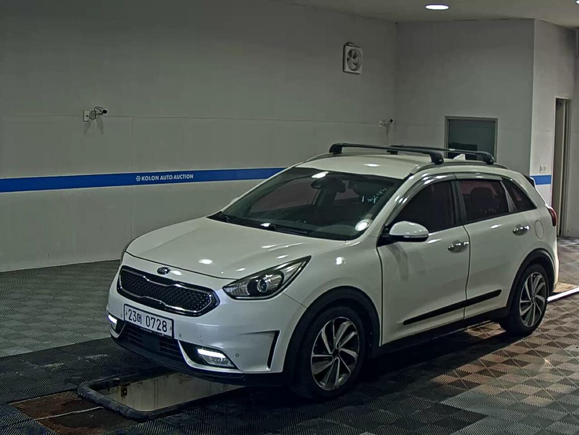 KIA NIRO 1.6 HYBRID NOBLESSE 2017 - zdjęcie 2