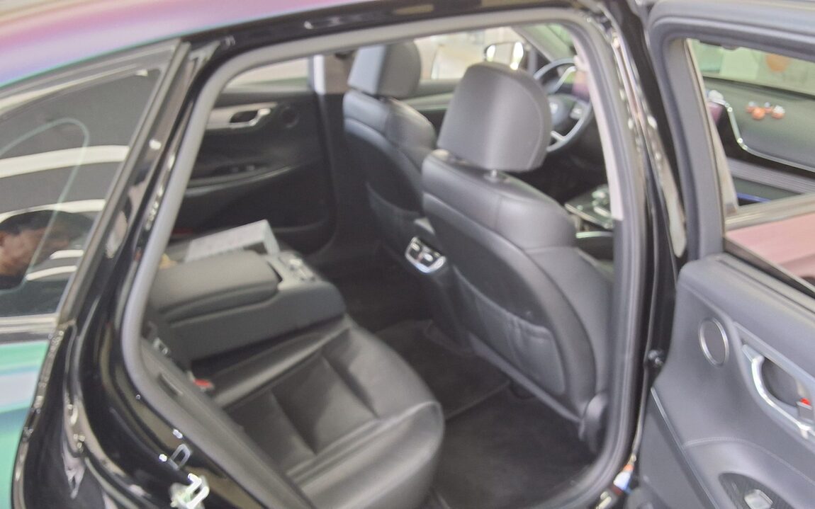 HYUNDAI THE NEW GRANDEUR IG GASOLINE 3.3 CALLIGRAPHY 2020 - zdjęcie 13