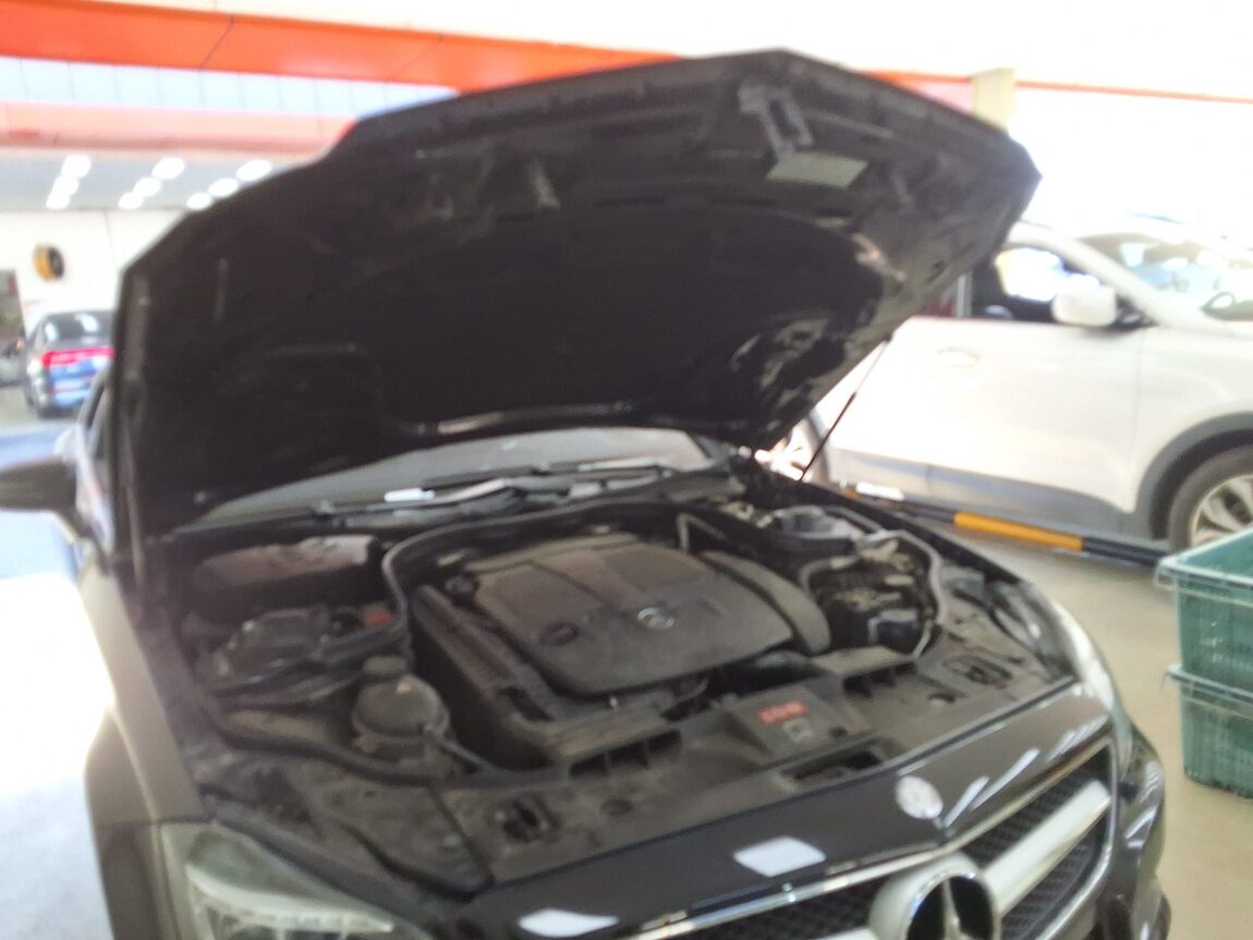 MERCEDES-BENZ CLS-CLASS (2ND GEN) CLS350 BLUEEFFICIENCY 2012 - zdjęcie 18