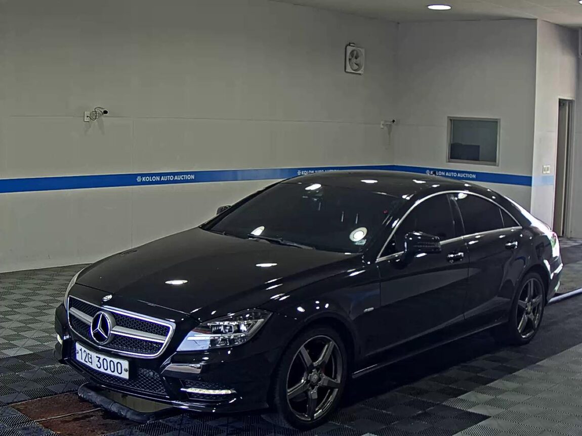 MERCEDES-BENZ CLS-CLASS (2ND GEN) CLS350 BLUEEFFICIENCY 2012 - zdjęcie 2