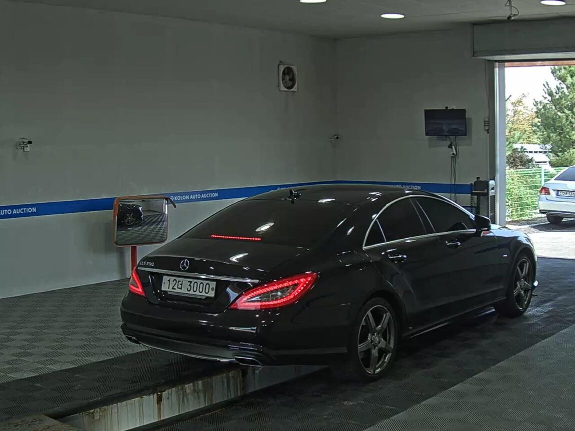 MERCEDES-BENZ CLS-CLASS (2ND GEN) CLS350 BLUEEFFICIENCY 2012 - zdjęcie 5