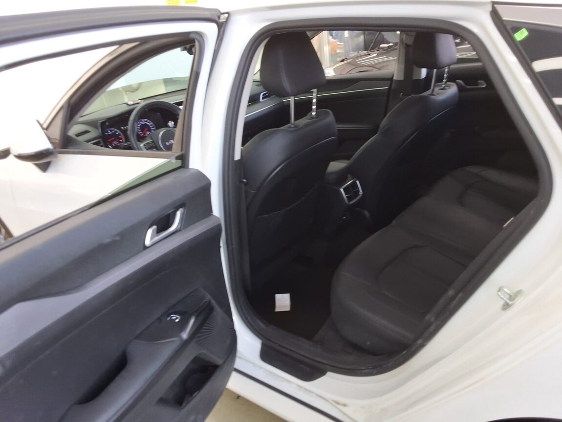 KIA NEW K5 (DL3) 1.6 GASOLINE TURBO PRESTIGE 2023 - zdjęcie 12