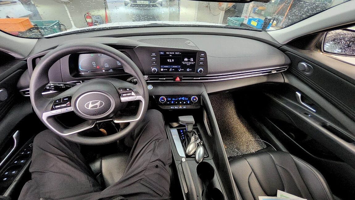 HYUNDAI THE NEW AVANTE (CN7) GASOLINE 1.6 SMART 2024 - zdjęcie 11