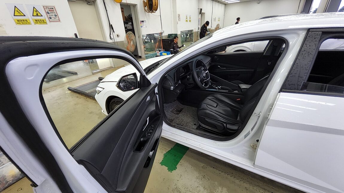 HYUNDAI THE NEW AVANTE (CN7) GASOLINE 1.6 SMART 2024 - zdjęcie 10