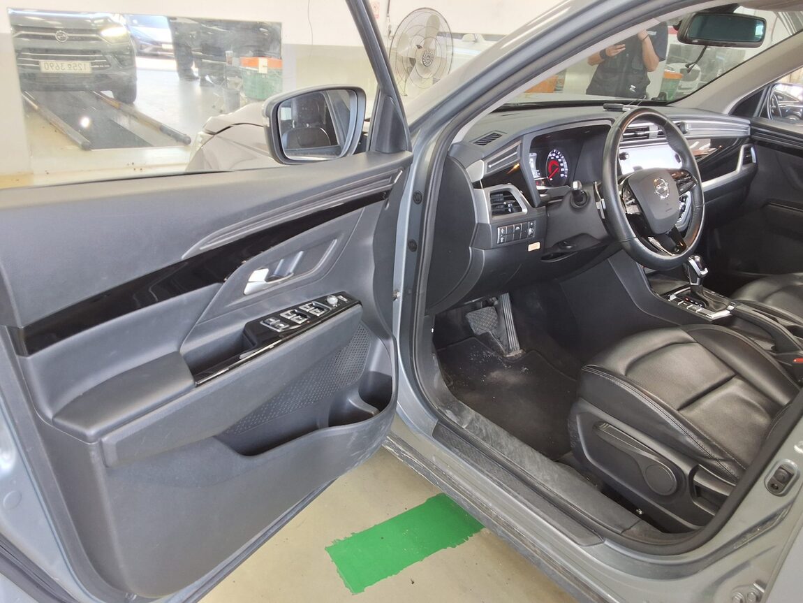 KG MOBILITY (SSANGYONG) ALL NEW KORANDO 1.5 GASOLINE 2WD C5 2023 - zdjęcie 10